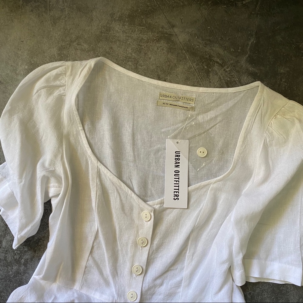 NWT URBAN OUTFITTERS Button down linen peplum top